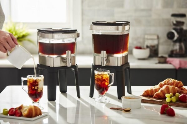 61EfAHOSUiL._AC_SL1280_ KitchenAid Cold Brew Coffee Maker KCM5912SX review sleek design and smooth coffee experience
