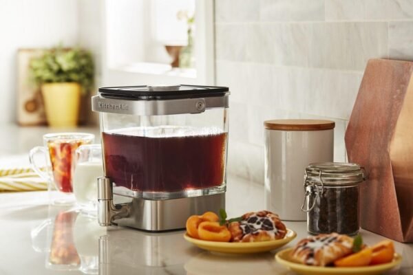 61iFH7TnKL._AC_SL1280_ KitchenAid Cold Brew Coffee Maker KCM5912SX review sleek design and smooth coffee experience