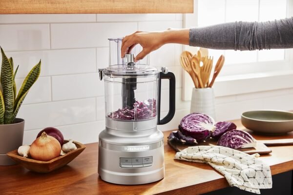 81hUOP79ivL._AC_SL1500_ KitchenAid 13 Cup Food Processor review Contour Silver performance and features